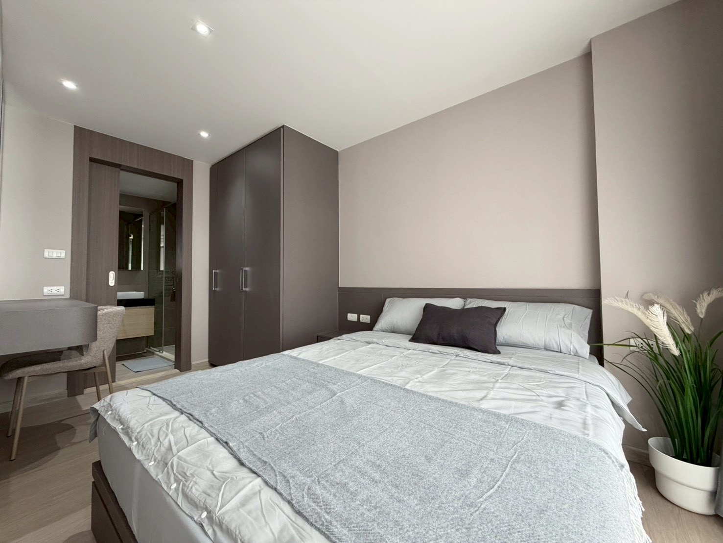 Silom / Sathorn Area After Photos 10