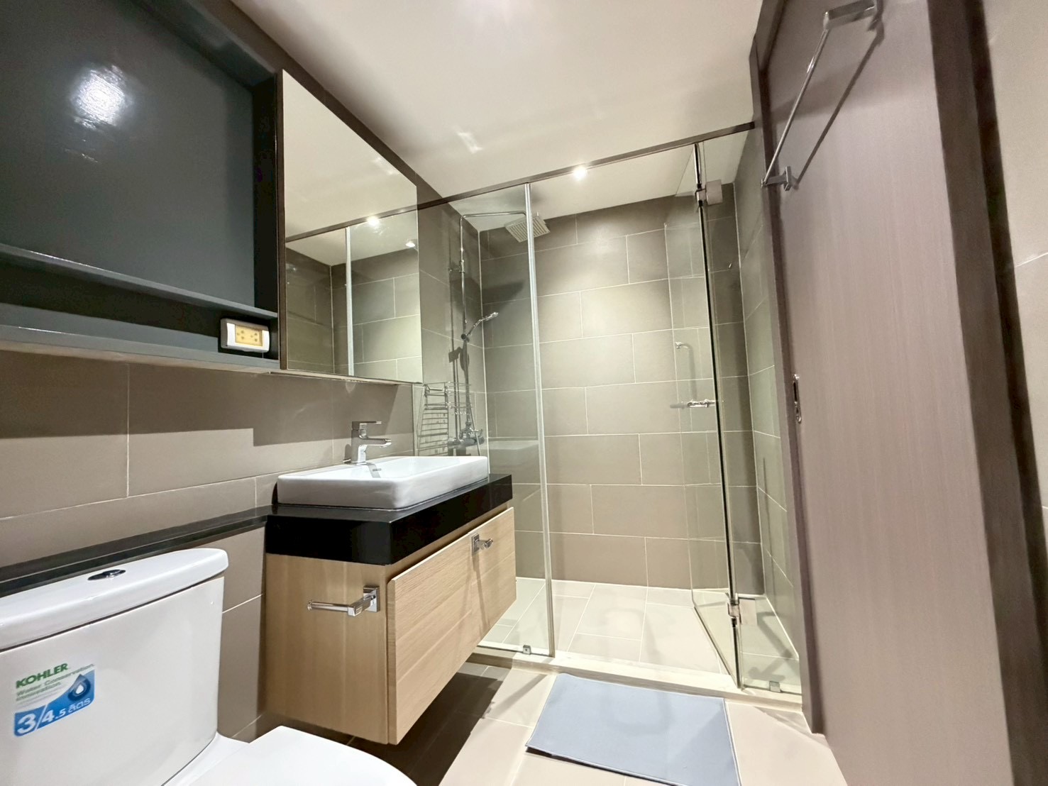 Silom / Sathorn Area After Photos 13
